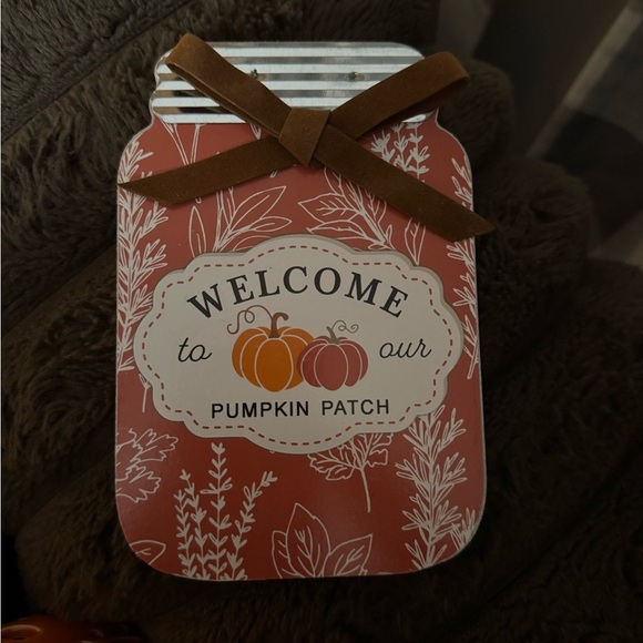 Welcome to Our Pumpkin Patch Sign - Picture 2 of 2